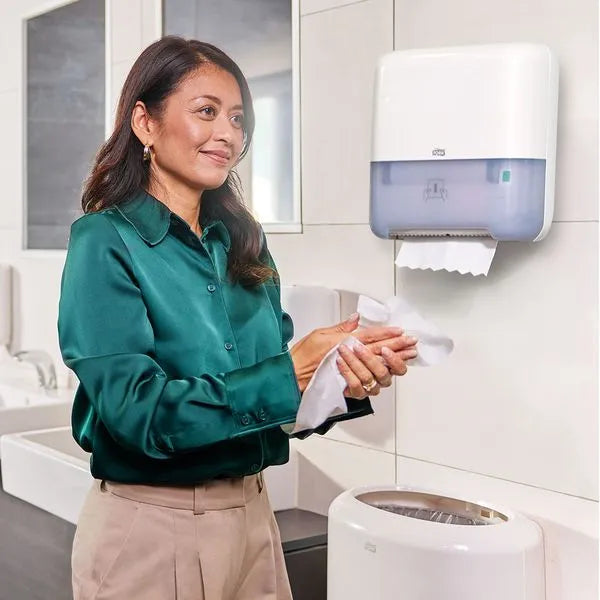 Toalla en Rollo Jumbo Tork Advanced 6 Rollos de 250 Metros